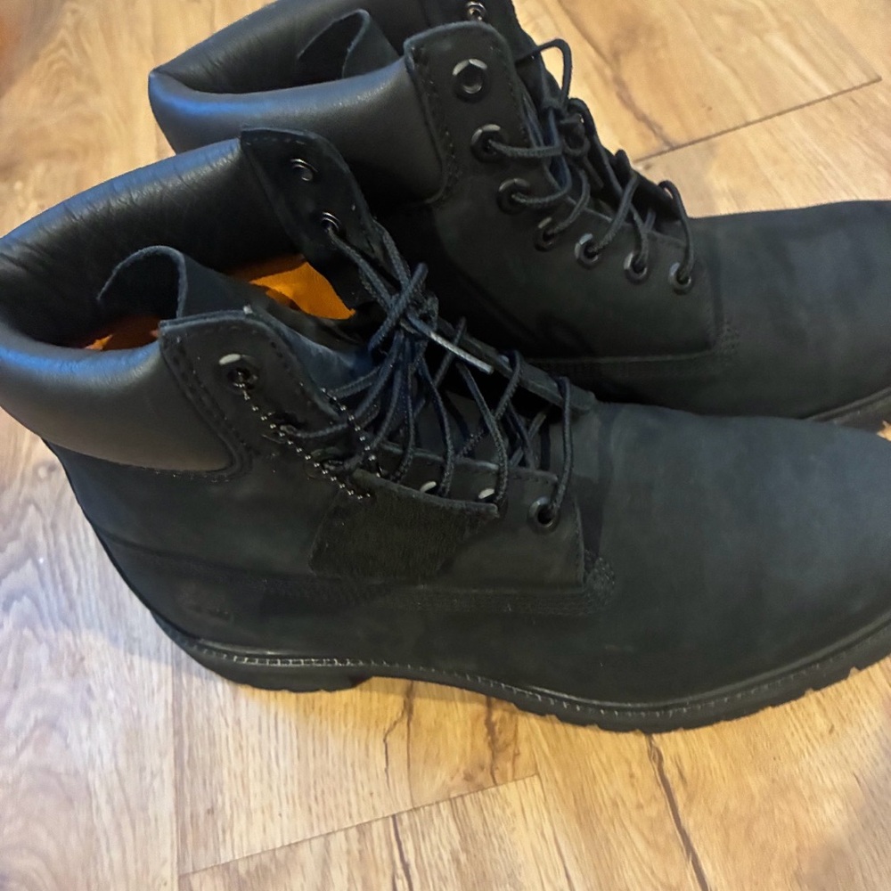 Timberland Men's Black Nubuck Lace-Up Ankle Boots